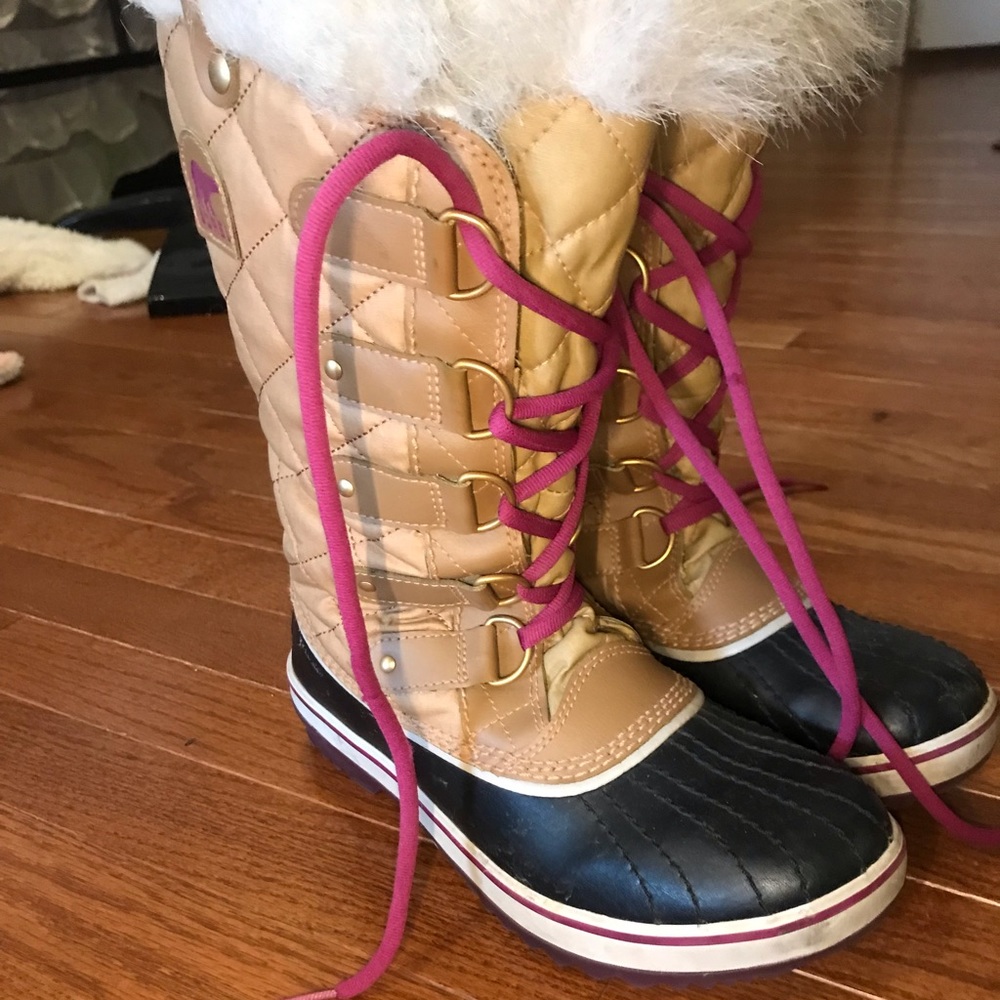 Sorel women’s Joan of Arctic boot size 7 camel